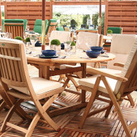 Dřevěný zahradní nábytek jako vhodný doplněk vaší zahrady
